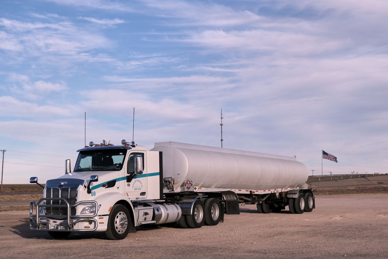 M&M Enterprises Specialized Heavy Haul Cargo